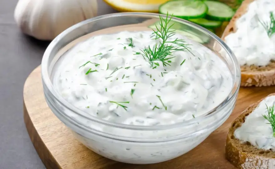 Salsa de yogur perfecta - Cremosa, fresca y sin errores