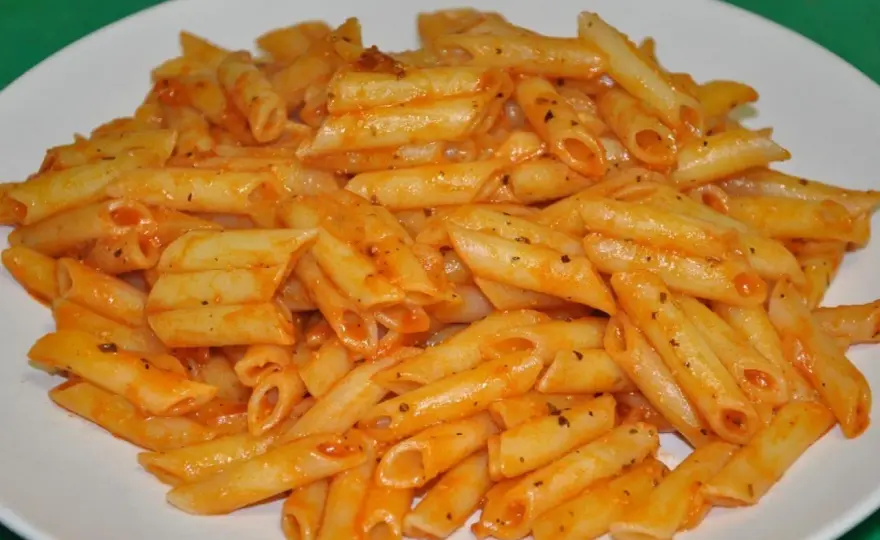 Macarrones con tomate perfectos - El secreto está en la salsa