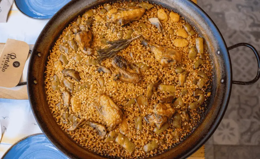 Paella Valenciana - Ingredientes auténticos y errores a evitar