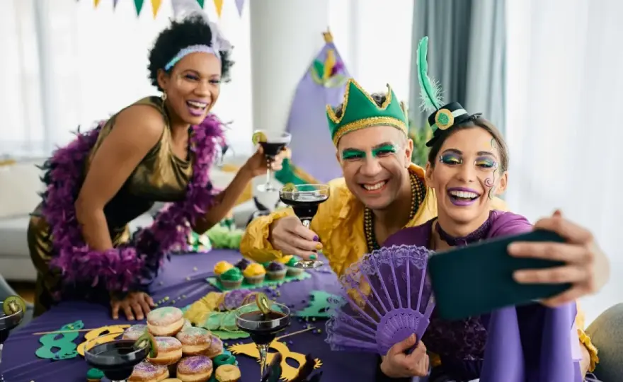 Fiestas Temáticas Adultos - Ideas y Decoración sin Gastar Demasiado