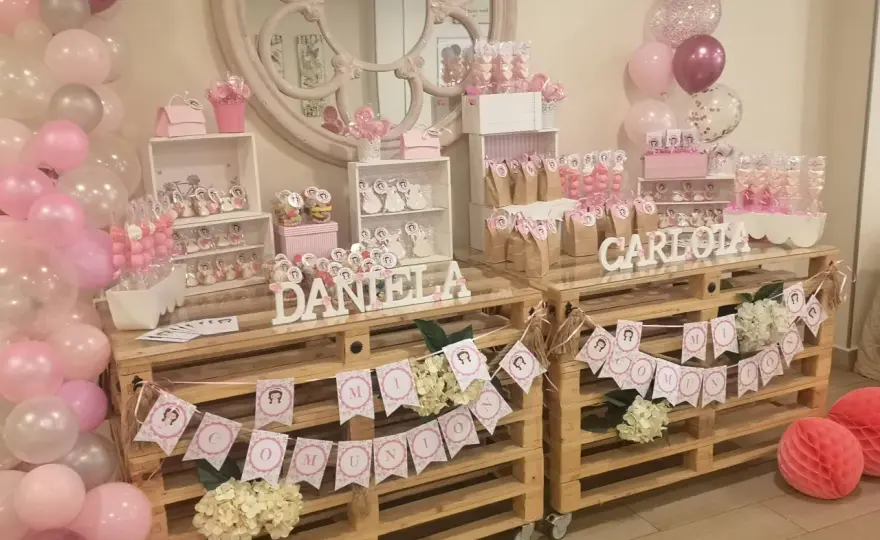 Mesa dulce comunión niña en casa - Guía fácil y elegante
