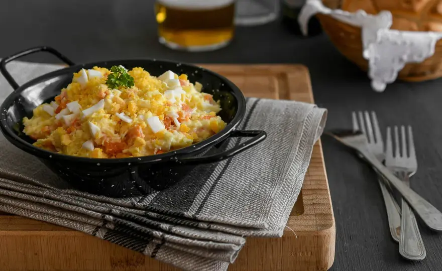 Ensaladilla rusa perfecta - Receta cremosa y sin errores